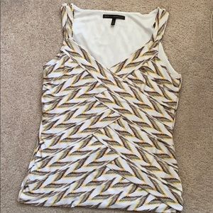 White/Black fitted zig zag top